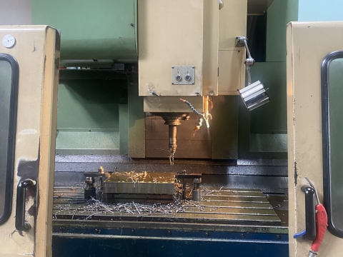 Máy CNC MAZAK đời 2002