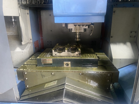 Máy CNC MAZAK đời 2002