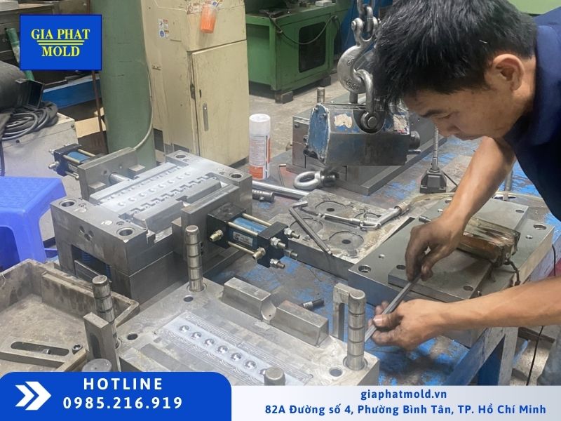 sản xuất khuôn đúc áp lực atimon tại Gia Phát Mold