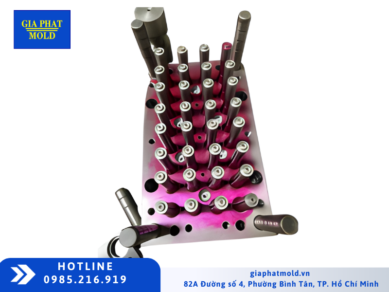 Sản xuất cung cấp khuôn mẫu nhựa và kim loại tại Long An